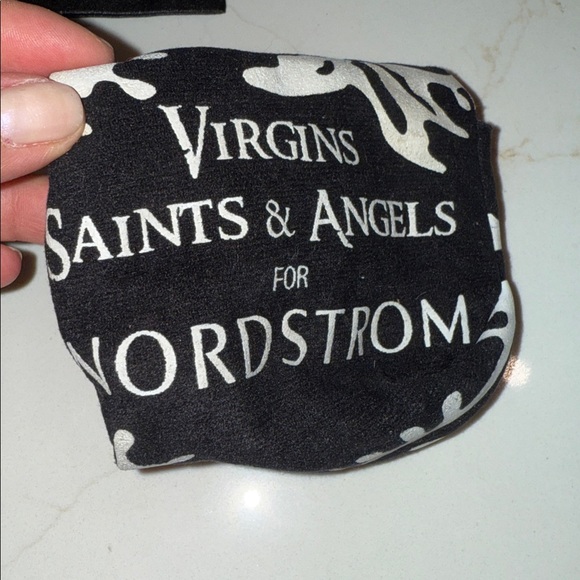 Virgin Saints & Angels Beaded Necklace w/ Pouch - Picture 6 of 12